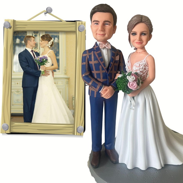Customized Bride And Groom Bobbleheads