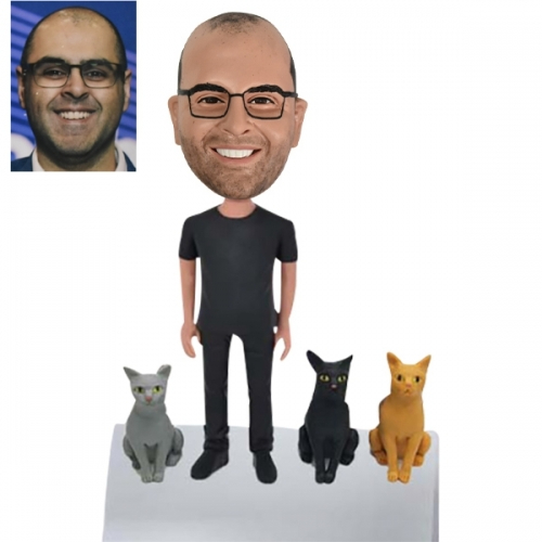 Order Personalized Bobblehead Order Personalized Bobblehead