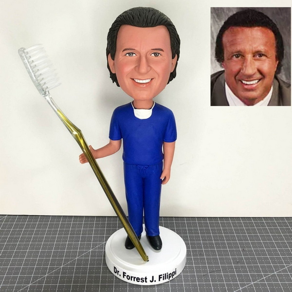 B2B Dentist Bobblehead Producer